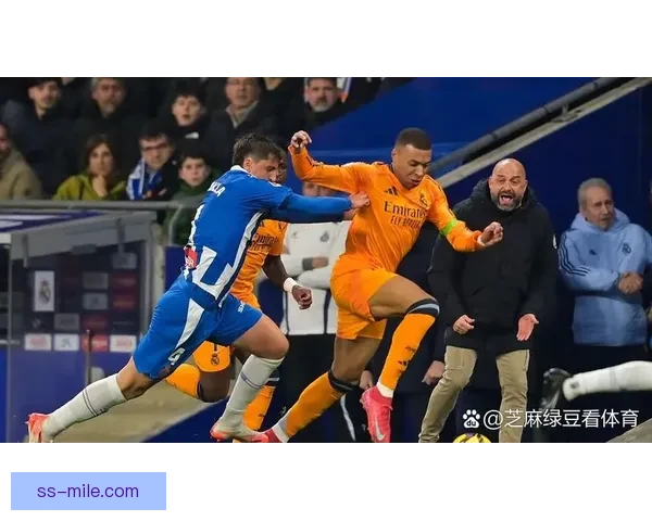 皇马官方电视频道因播放判罚视频被西甲联赛通报并引发关注